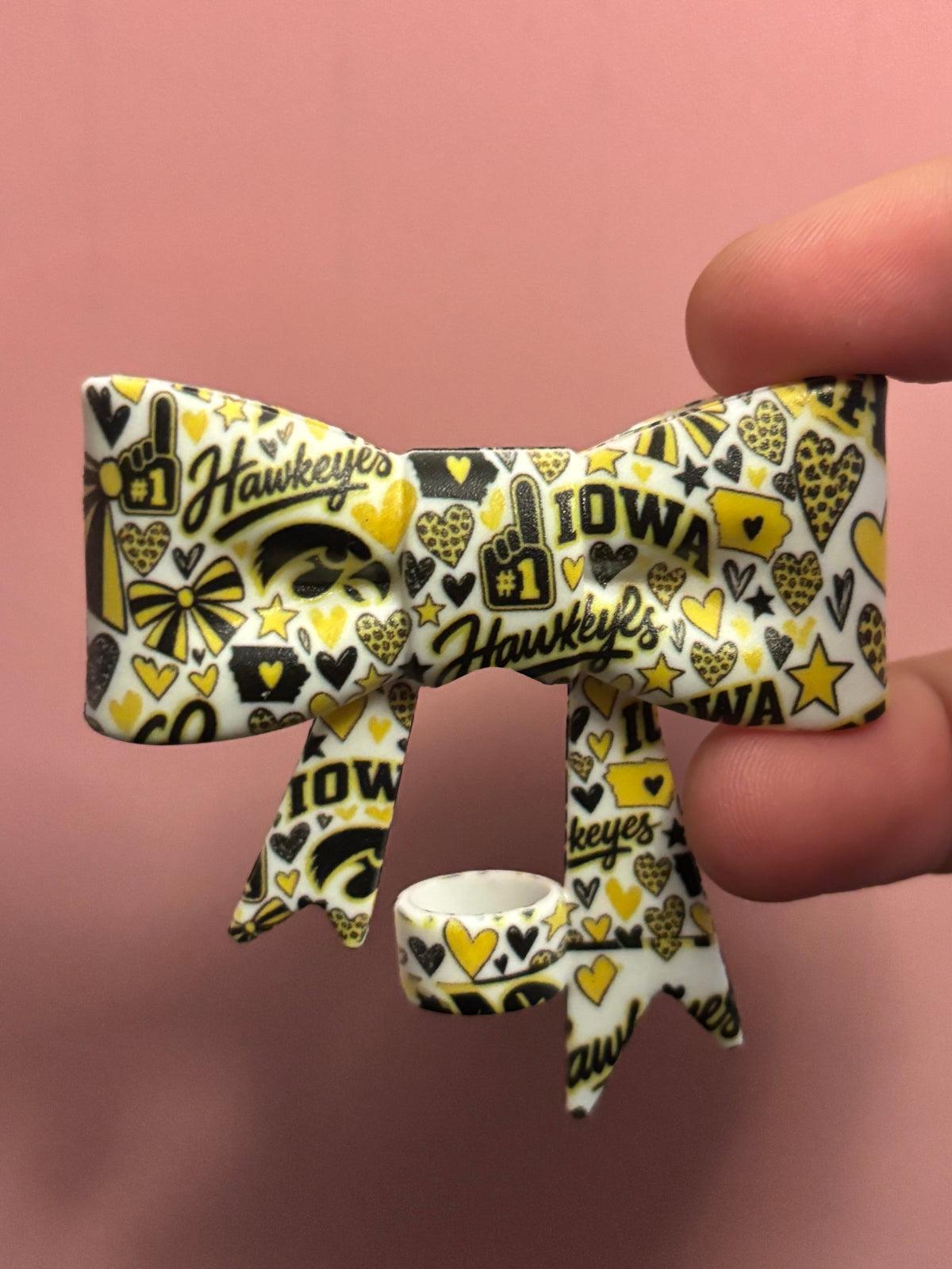 Iowa Hawkeyes Black & Gold Leopard Hearts - Bow