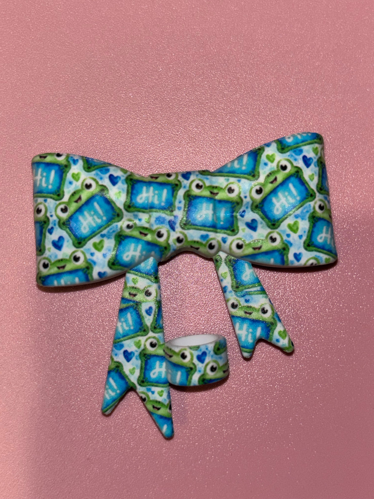 Hi! Green Frogs & Blue Hearts - Bow