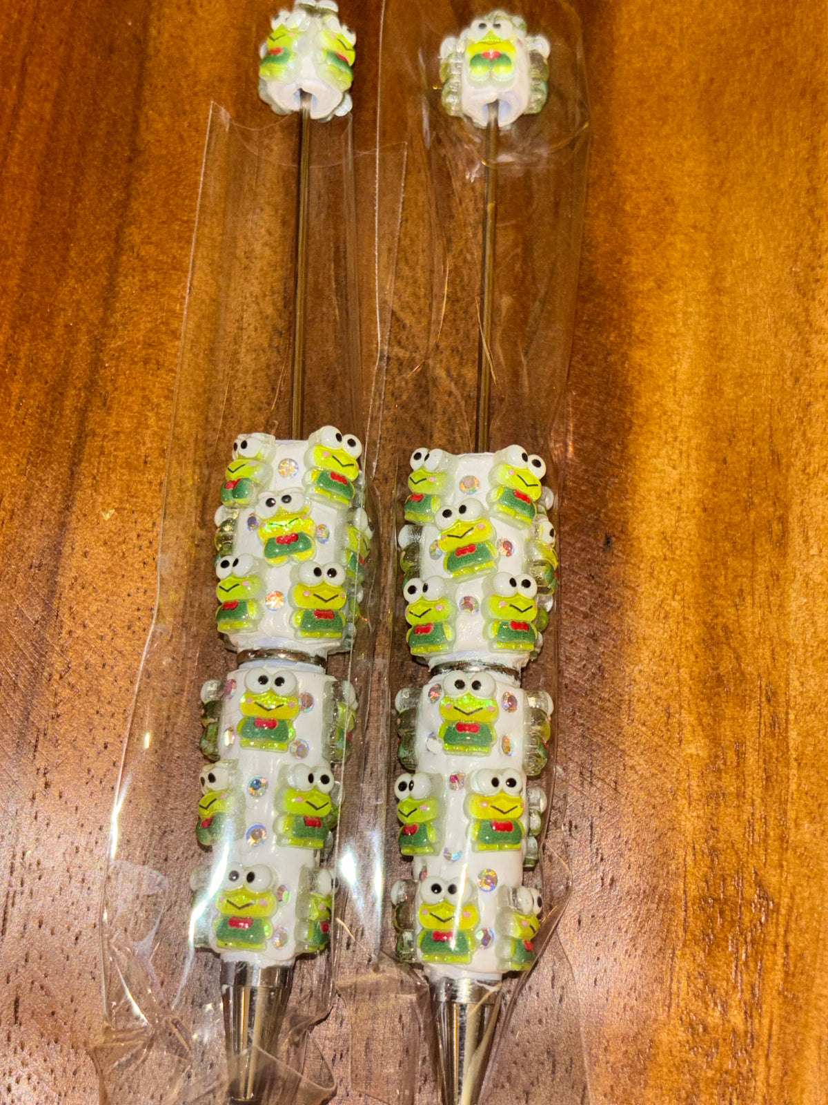 Keroppi Green Frog White Sparkle Collage - Pen