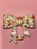 Woodland Mushrooms Ferns & Snails - Bow