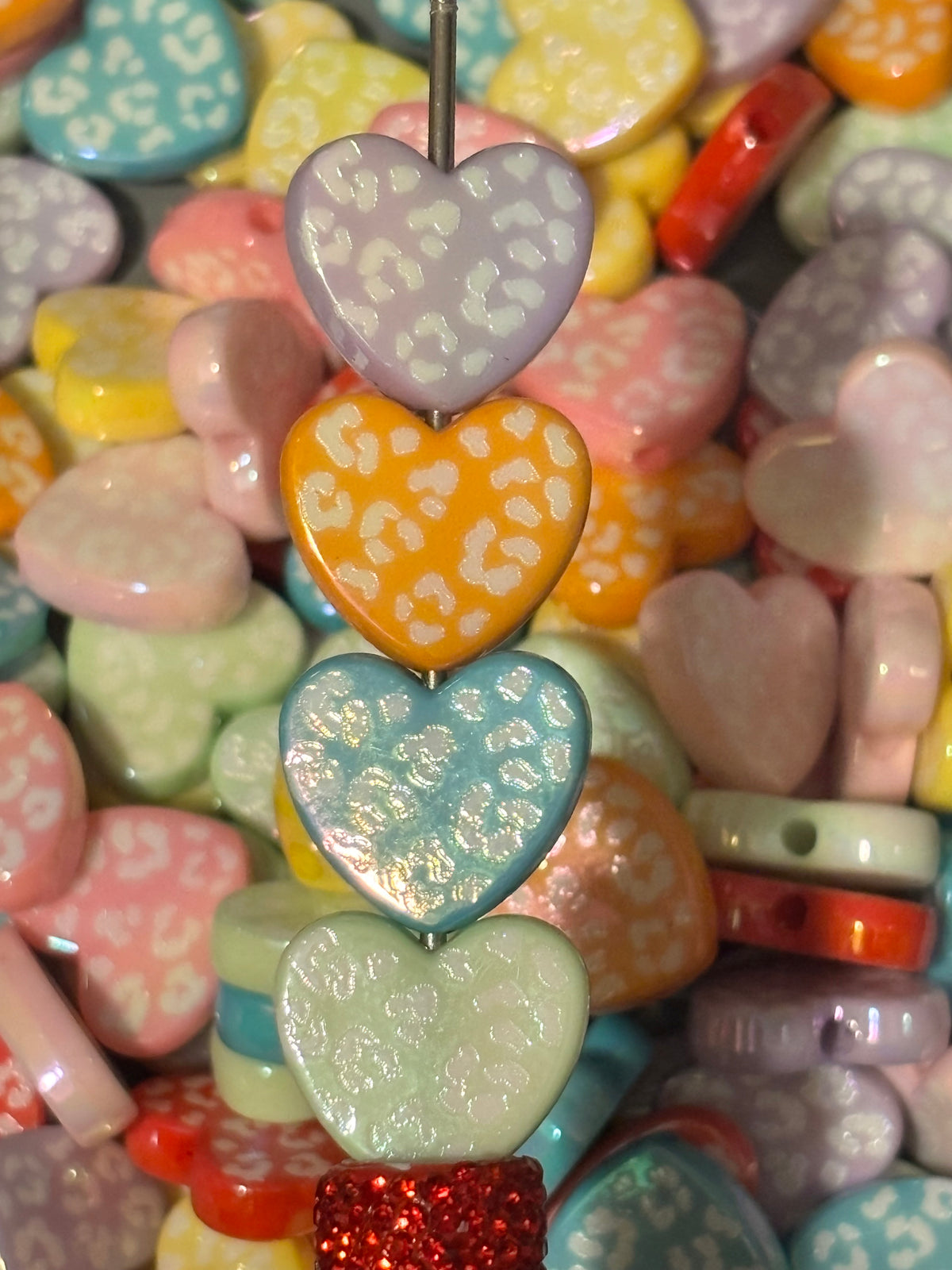 Colorful Shimmer Leopard Heart Beads (10pcs)
