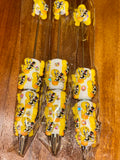 Tweety & Sylvester Yellow Character Collage - Pen